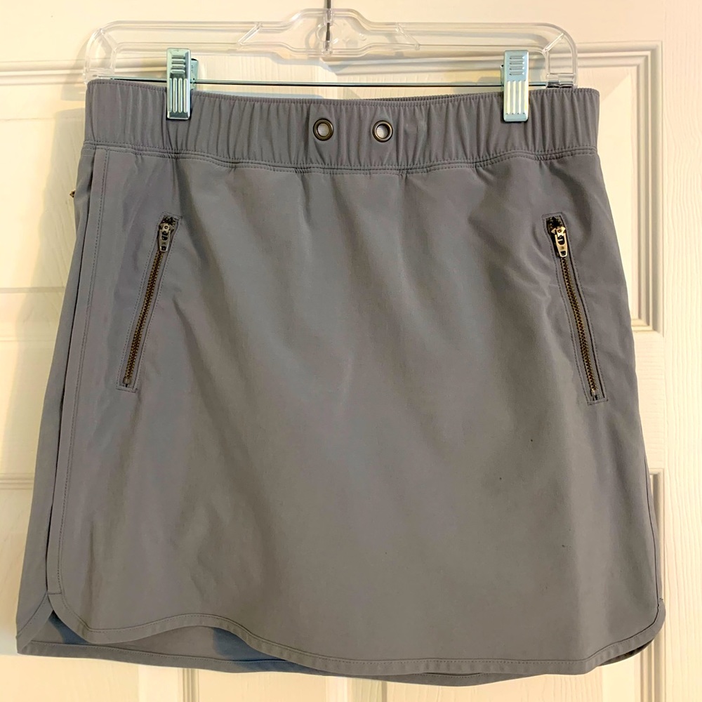 Athleta skirt / shorts